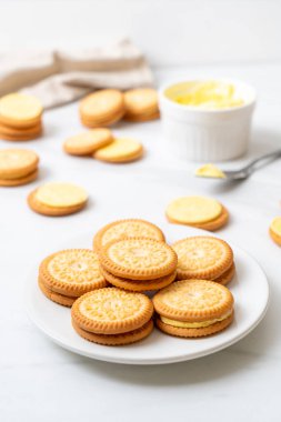 tereyağı krema ile çerezleri