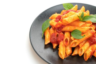 Domates soslu makarna. 