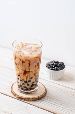 Kabarcıklı Tayvan sütü çayı