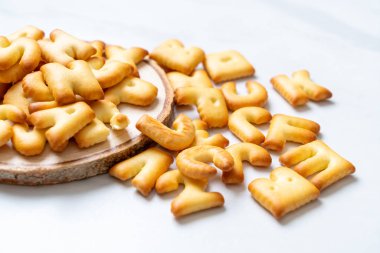 alfabe bisküvi ekmek