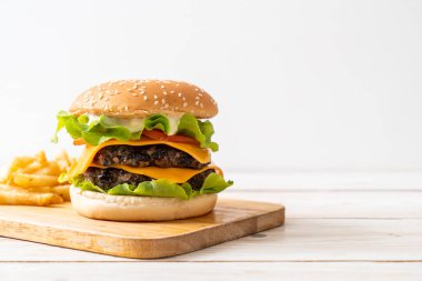 Taze lezzetli hamburger. 