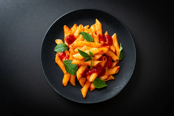 Penne in salsa di pomodoro — Foto Stock