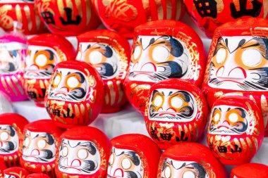 Japon kırmızı Daruma bebeği