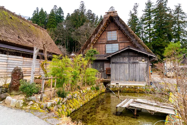 Традиционная и историческая японская деревня Ширакаваго — стоковое фото