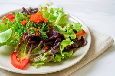vegetable salad with Japanese seaweed and shrimp eggs 