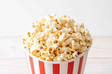 Kovada Patlamış Mısır Filmi