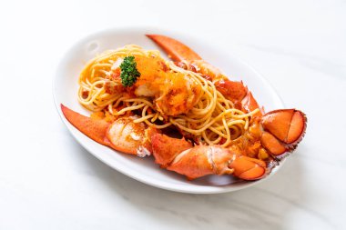 ıstakoz spagetti karides yumurta ile