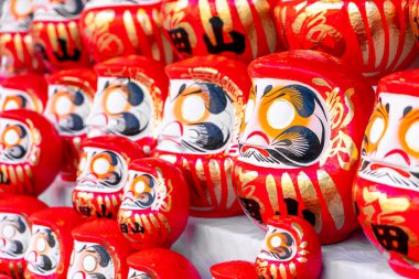 Japon kırmızı Daruma bebeği