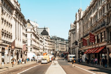 Londra - Sep 2 2019: Londra 'da Regent' s Street, Uk. Adı buydu.