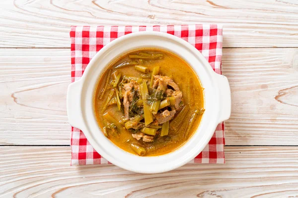 Thai pork curry with morning glory — Stock Photo, Image