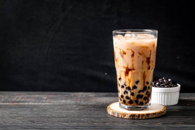 Kabarcıklı Tayvan sütü çayı