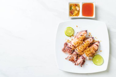 sarımsaklı kızarmış kalamar