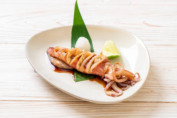 Calamari grigliati con salsa teriyaki — Foto Stock