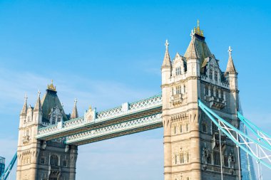 Londra 'daki kule köprüsü