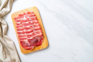 sliced collar pork raw