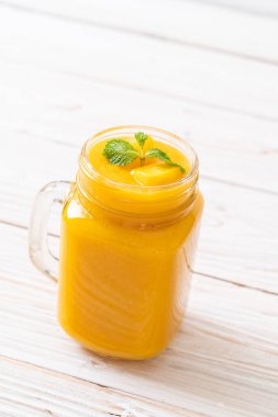 taze mango smoothies 