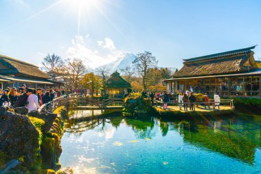 Oshino, Japonya - 13 Ocak 2020 Japonya Fuji arkada.