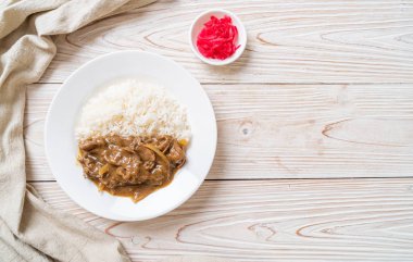 Dilimlenmiş Körili Pirinç