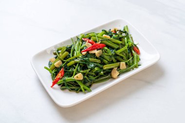 Kızarmış Çin sabah Glory veya su ıspanak