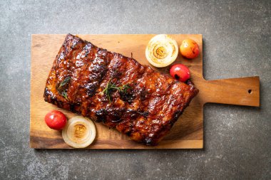 Izgara Barbekü kaburga domuz