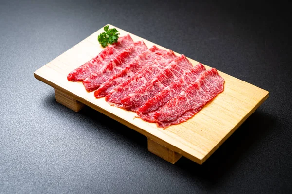 Färskt nötkött, oskuret, med marmorerad struktur — Stockfoto