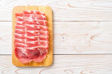 sliced collar pork raw