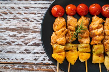 grilled chicken barbecue skewer