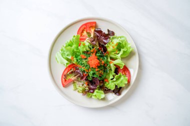 vegetable salad with Japanese seaweed and shrimp eggs 