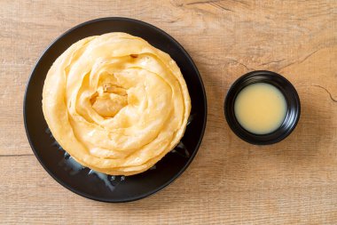 Kızarmış gevrek roti hamur