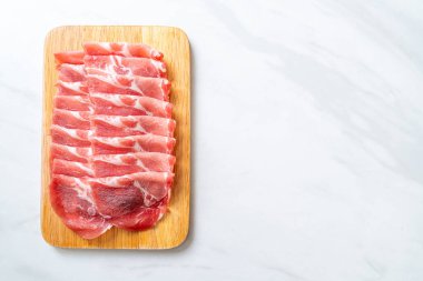 sliced collar pork raw