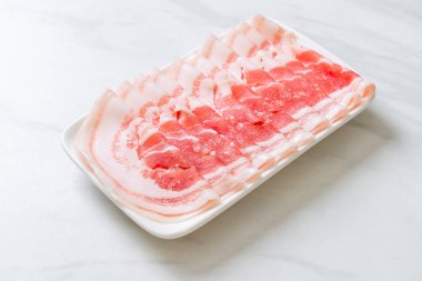 Dilimlenmiş taze domuz eti