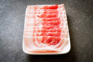 Dilimlenmiş taze domuz eti