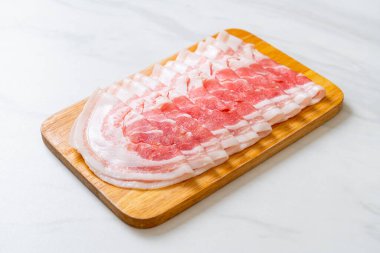 Dilimlenmiş taze domuz eti