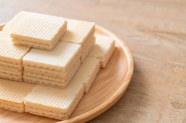 süt kreması ile süt gofret