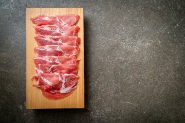 taze doğranmış domuz eti.