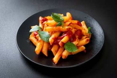 Domates soslu makarna İtalyan usulü.