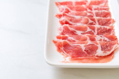 taze doğranmış domuz eti.