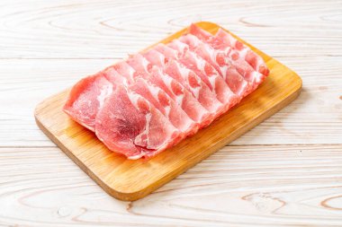 taze doğranmış domuz eti.