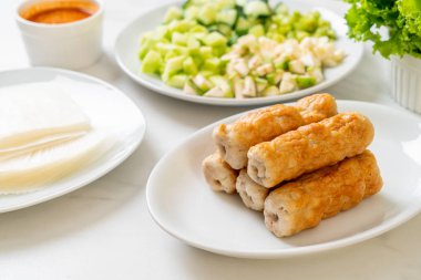 Vietnam domuz köftesi ve sebze paketleri (Nam-Neaung veya Nham Due) - Vietnam geleneksel yemek kültürü