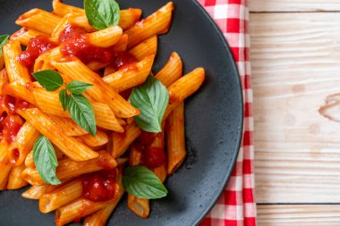 Domates soslu makarna İtalyan usulü.