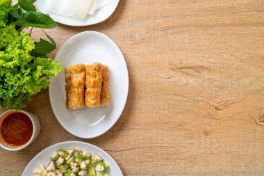 Vietnam domuz köftesi ve sebze paketleri (Nam-Neaung veya Nham Due) - Vietnam geleneksel yemek kültürü