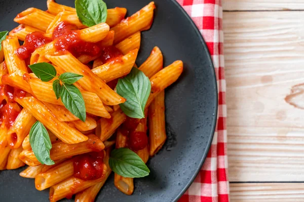 Domates soslu makarna İtalyan usulü.