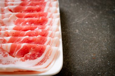 Dilimlenmiş taze domuz eti