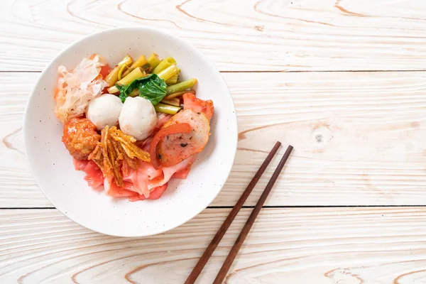 Yen Four Fideos Estilo Tailandés Seco Con Surtido Tofu Bola — Foto de Stock