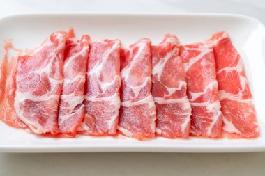 taze doğranmış domuz eti.