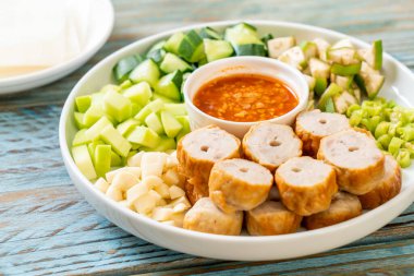 Vietnam domuz köftesi ve sebze paketleri (Nam-Neaung veya Nham Due) - Vietnam geleneksel yemek kültürü