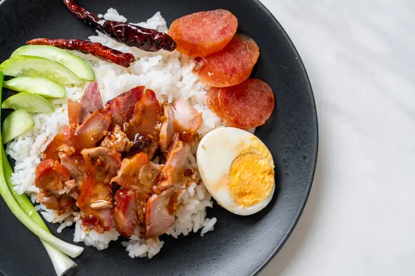 Красная Свинина Гриле Соусе Рисе Азиатский Стиль Питания — стоковое фото