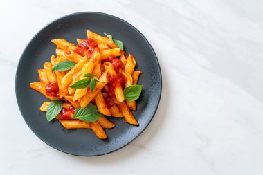 Domates soslu makarna İtalyan usulü.