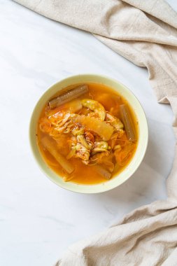 Karışık Sebze Çorbası - Tayland yemeği tarzı