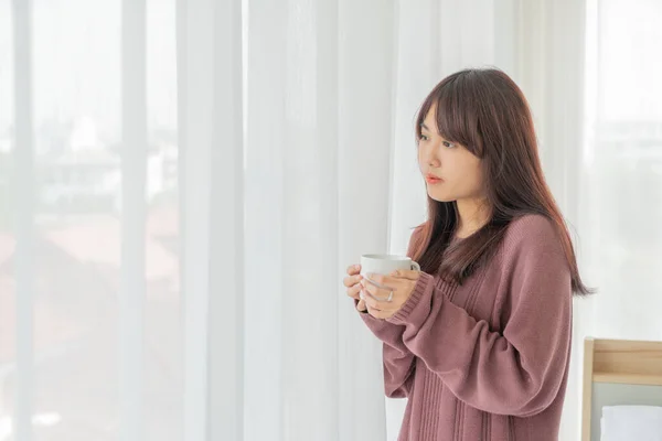 Mooie Aziatische Vrouwen Drinken Koffie Ochtend — Stockfoto